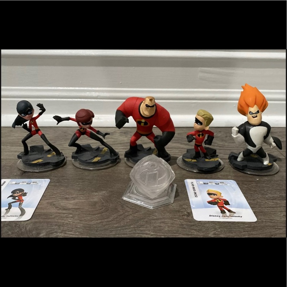 THE INCREDIBLES Lot Disney Infinity: Syndrome Violet Dash MR & MRS & Crystal